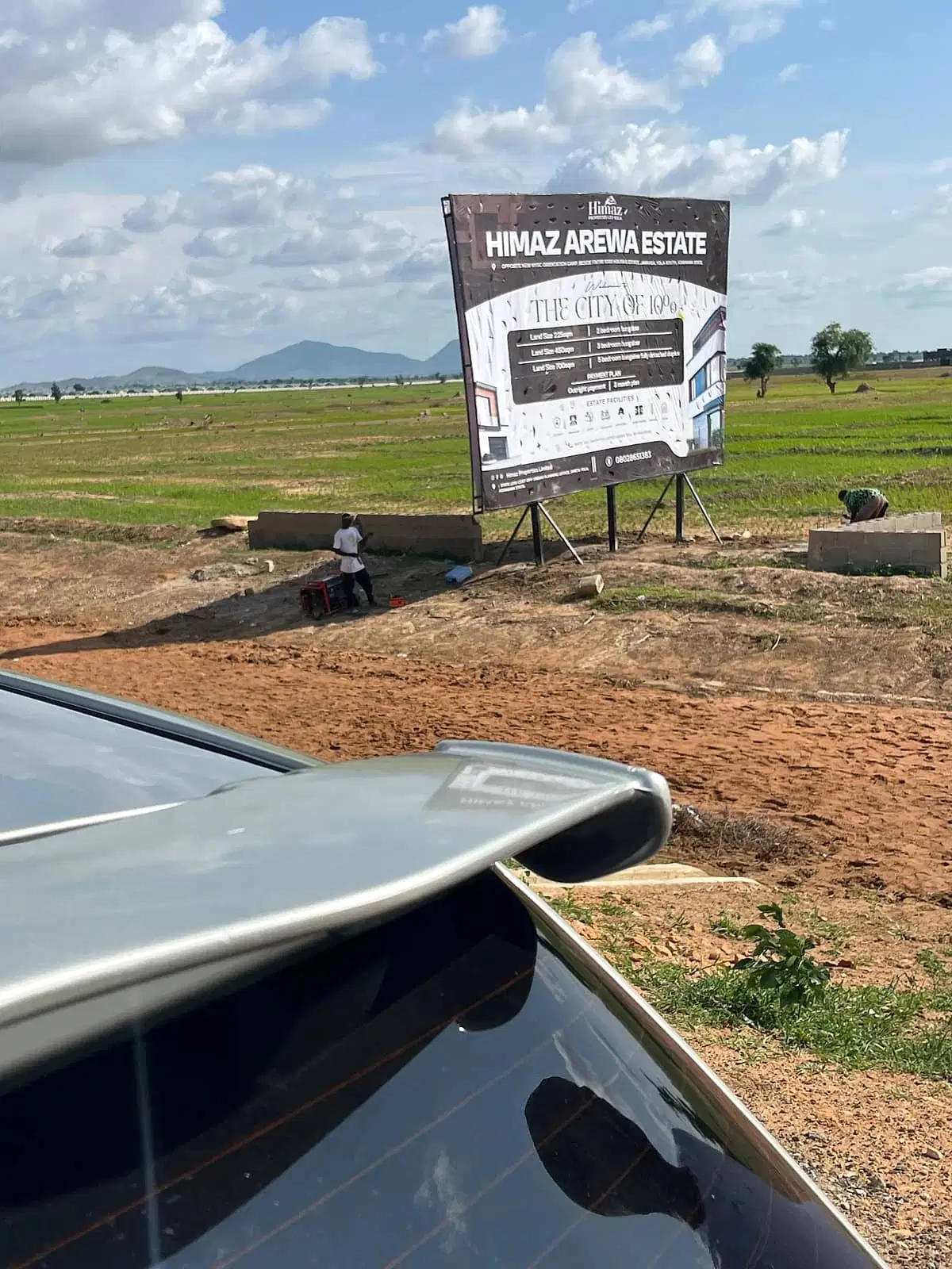 Himaz Arewa Estate site and estate sign